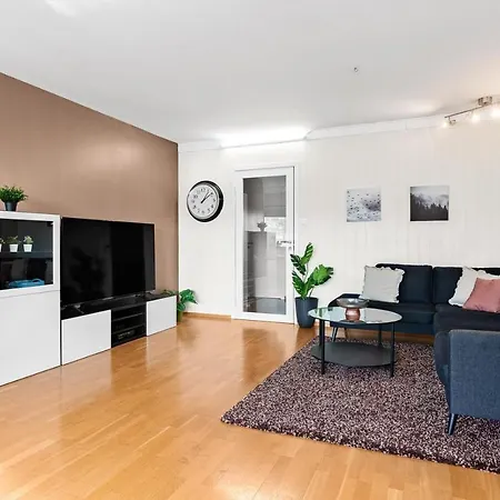 2 Bedroom Spacious Family Friendly Easy Access To Bus, Shops Apartment Stavanger